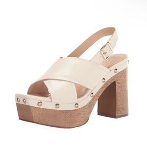 Vince Camuto Cream/ Ivory Slingback
Sandals(Size 9M)